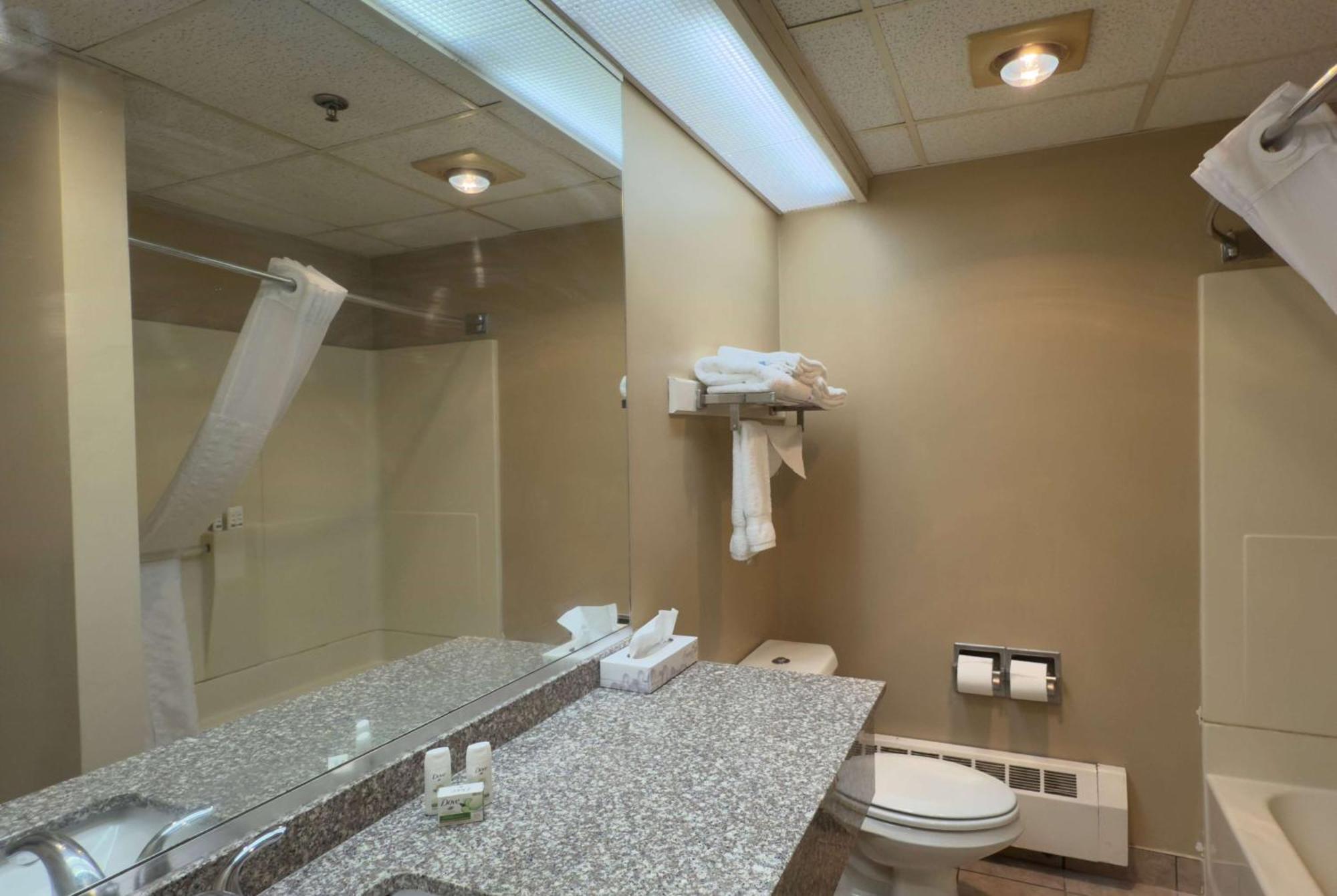 Ramada By Wyndham Seekonk Providence Area Exterior foto