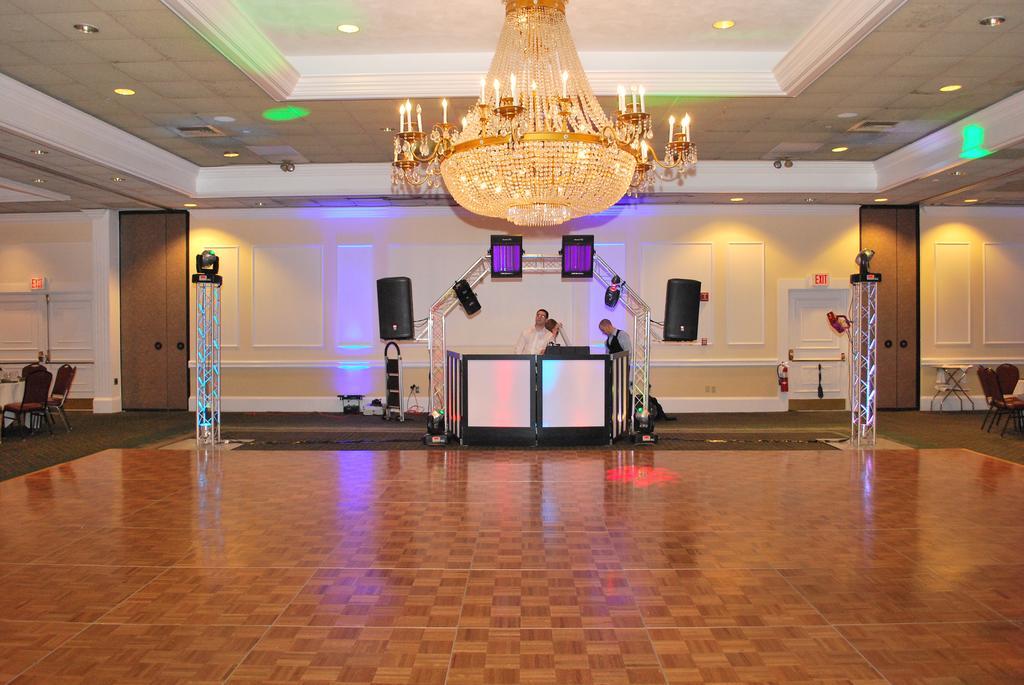 Ramada By Wyndham Seekonk Providence Area Exterior foto